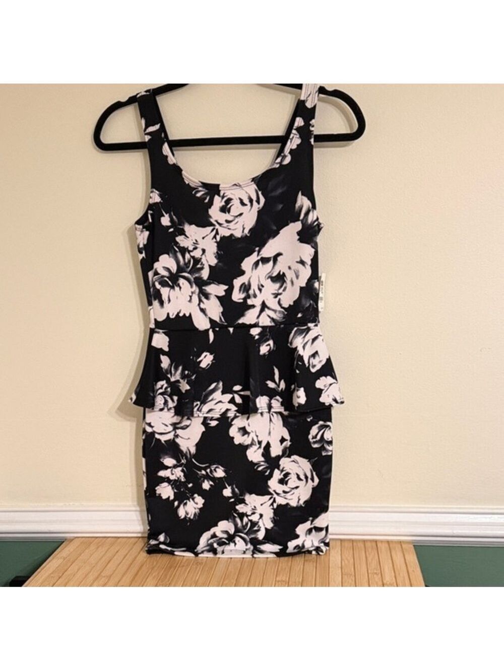 Charlotte Russe Black & White Floral Mini Dress Women’s Night evening dress S